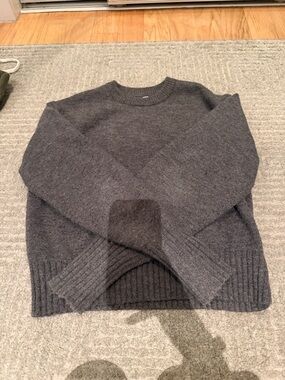 OAK + FORT Women's Crewneck Sweater - Charcoal Gray